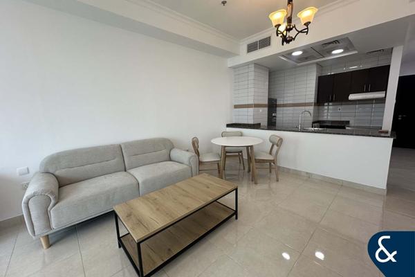 Newly furnished| Multiple Cheques| Spacious